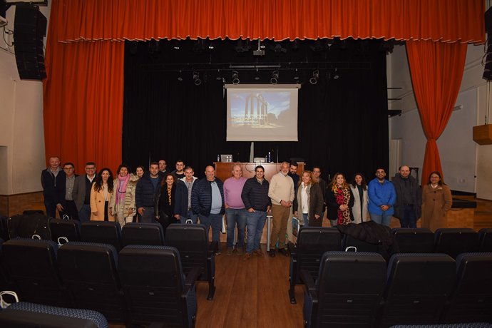 El presidente de la Diputación de Cáceres se reúne con agentes de la comarca de Campo Arañuelo para perfilar el Plan de Sostenibilidad Turística en Destino