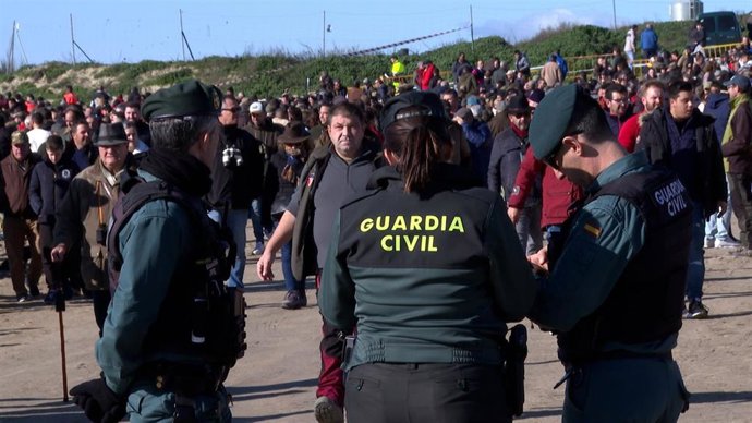 Agentes de la Guardia Civil en el Campeonato Nacional de Galgos celebrado en Barcience.