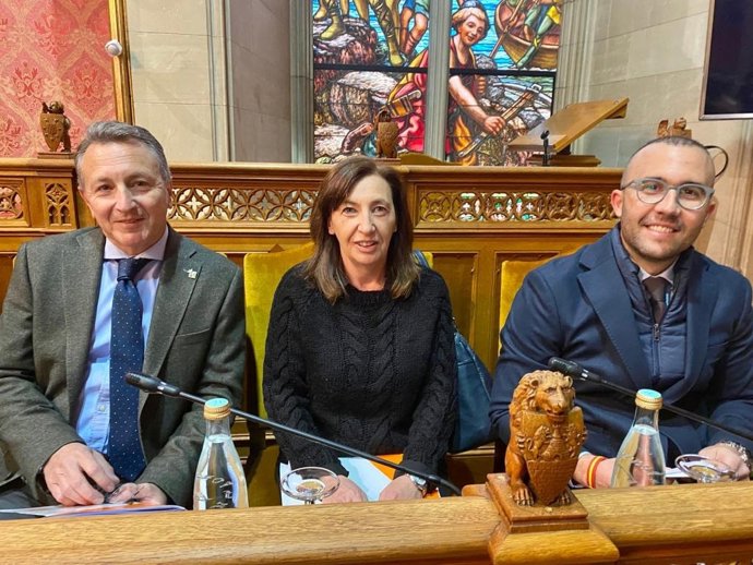 Archivo - (De Izquierda A Derecha) El Portavoz De Ciudadanos (CS) En El Consell De Mallorca, Osvaldo Cifre; La Consellera De CS, Margalida Roig; Y El Conseller De Ciudadanos Mallorca, Ángel Hoyos