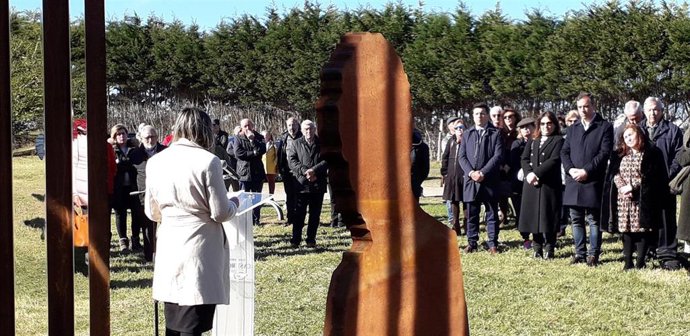 La consejera de Presidencia, Rita Camblor, en Castropol