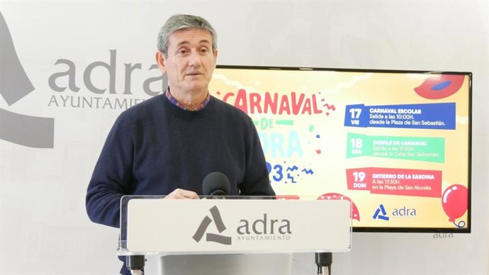 Manuel Cortés presenta el Carnaval de Adra (Almería) que se celebra del 17 al 19 de febrero