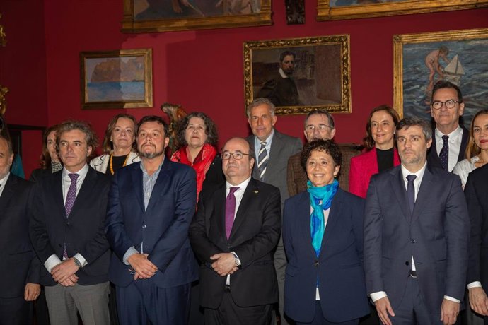 El ministro de Cultura y Deporte, Miquel Iceta, ha presidido el Pleno de la creación de la Comisión Nacional del Centenario Sorolla.