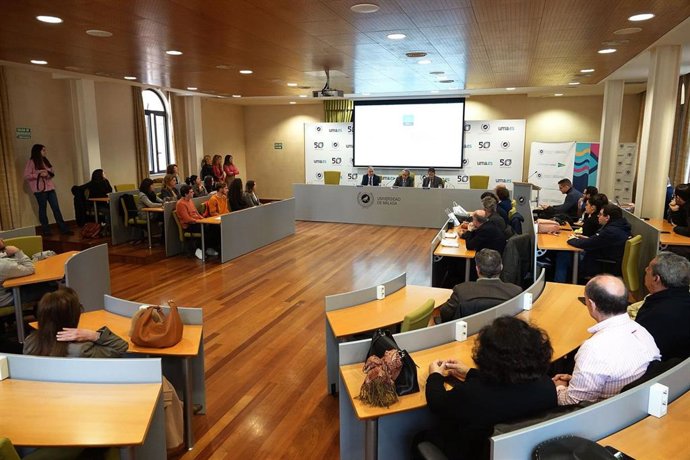 Premios de la de Cátedra de Comercio y Transformación Digital