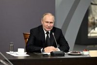 Putin descarta que Rusia iniciara las hostilidades en Ucrania y recalca que busca "ponerles fin"