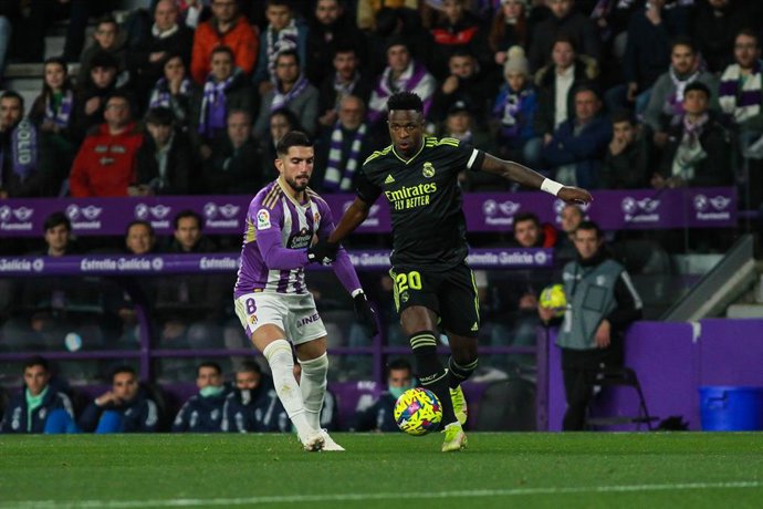 Archivo - Vinicius Junior, del Real Madrid, en el partido que disputó su equipo contra el Real Valladolid el 30 de diciembre de 2022.