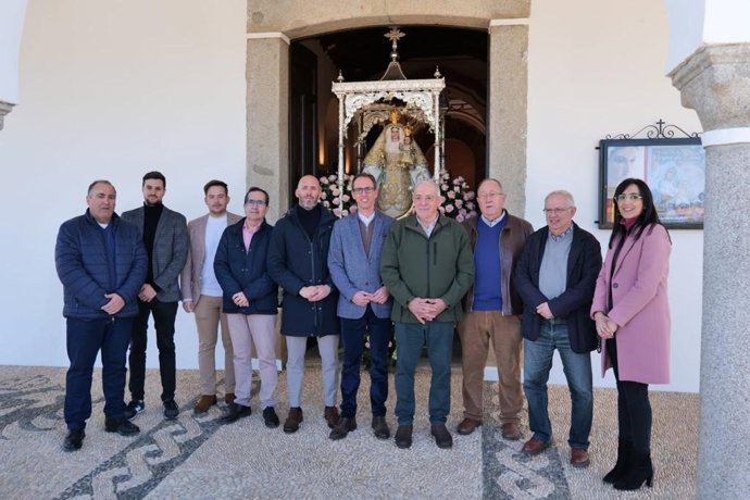 Autoridades en la presentación del proyecto para que la romería de la Virgen de Luna de Pozoblanco sea declarada Bien de Interés Cultural.
