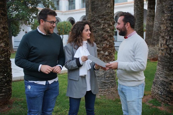 María José Carmona presenta su precandidatura para presidir NNGG de Andalucía.
