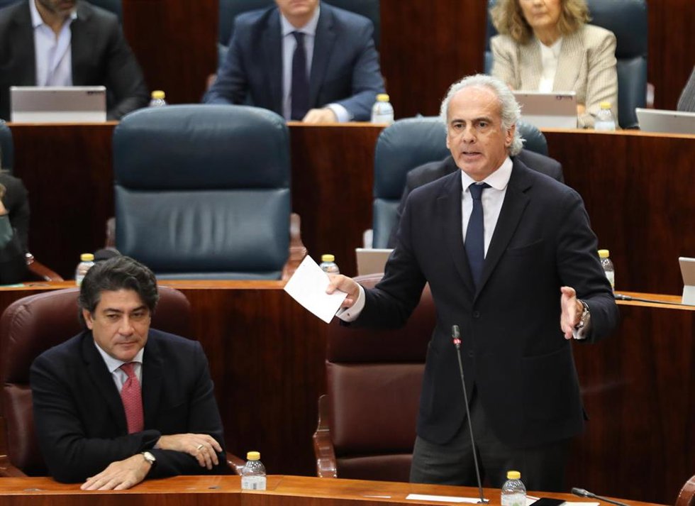Archivo - El consejero de Sanidad de la Comunidad de Madrid, Enrique Ruiz Escudero. Archivo.