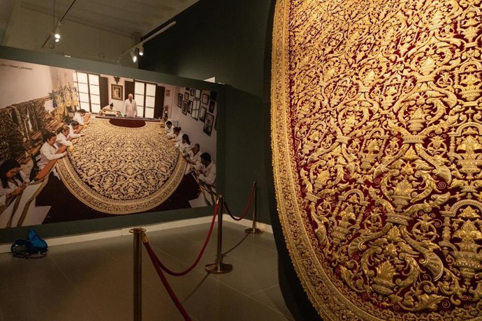 La Fundación Cajasol inaugura la exposición 'Bajo un manto de Amor'