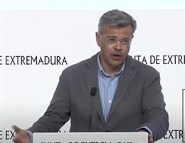 El portavoz de la Junta de Extremadura, Juan Antonio González, en rueda de prensa tras el Consejo de Gobierno autonómico