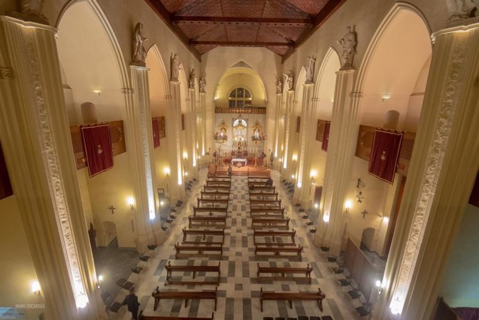 Interior del Santuario de la hermandad sacramental de Los Gitanos, antigua iglesia del Valle.