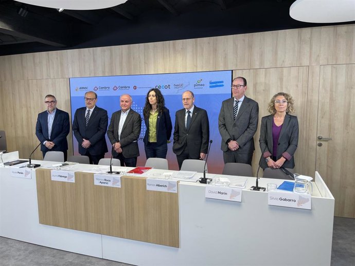 Representantes de las cámaras y entidades empresariales este viernes