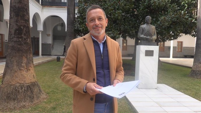 El portavoz de Cultura del Grupo Socialista en el Parlamento andaluz, Rafael Recio