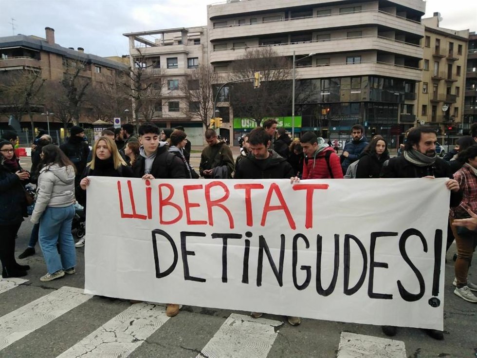 Protesta el miércoles 8 de febrero de 2023 por la detención de seis militantes de Arran en Lleida.