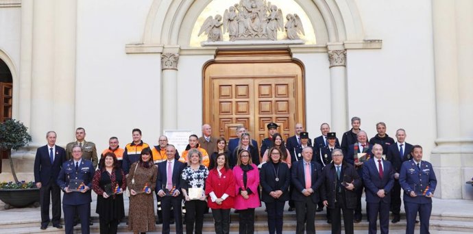 La consejera de Presidencia y Relaciones Institucionales del Ejecutivo aragonés, Mayte Pérez, participa en el cato de entrega de placas al Mérito de la Protección Civil en Aragón.