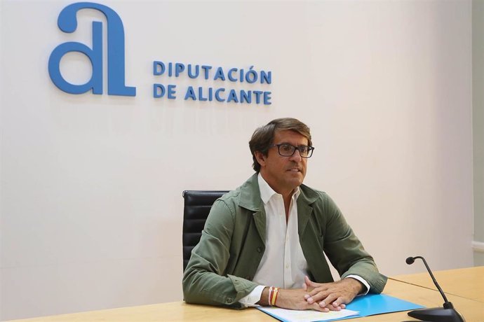 Archivo - Imagen del diputado de Innovación y Agenda Digital de la Diputación de Alicante, Juan de Dios Navarro.