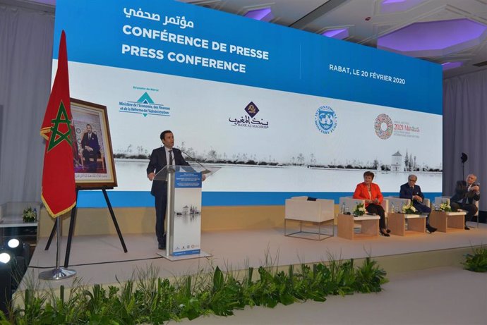 Mohamed Benchaaboun en una rueda de prensa en Rabat.