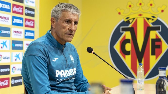 El entrenador del Villarreal CF, Quique Setién, en rueda de prensa