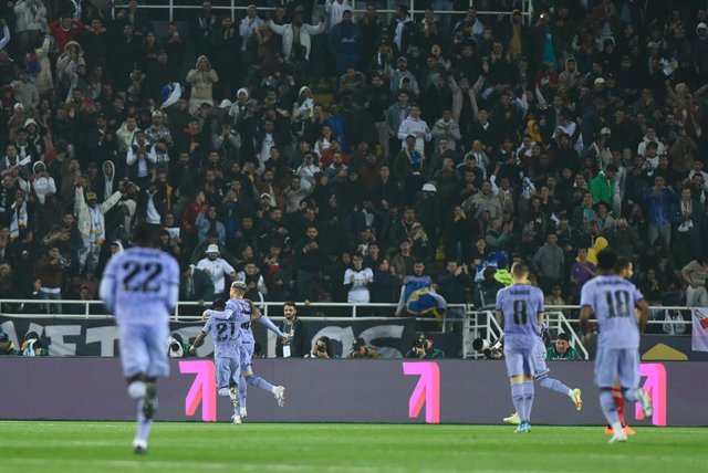 Jugadores del Real Madrid celebran el gol de Rodrygo Goes en la semifinal del Mundial de Clubes 2023, ante el Al Ahly. 
