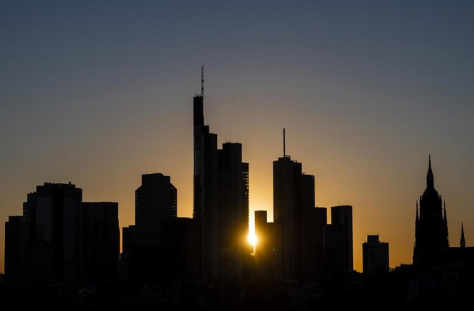Archivo - Centro financiero de Frankfurt (Alemania).