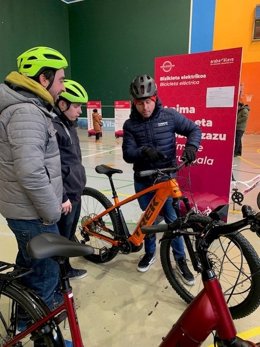 Araba bizikletaz' llega este domingo a Llodio para fomentar la bicicleta como medio de transporte