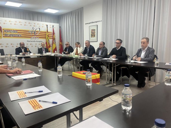 De los 28 miembros de la Ejecutiva del PAR han asistido 17