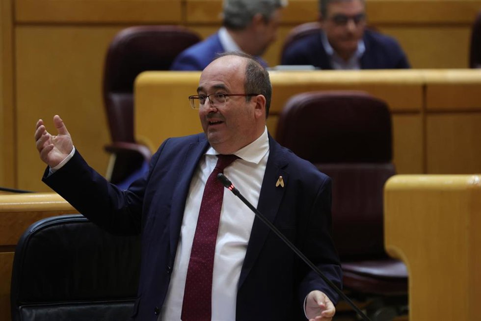 Archivo - El ministro de Cultura y Deporte, Miquel Iceta