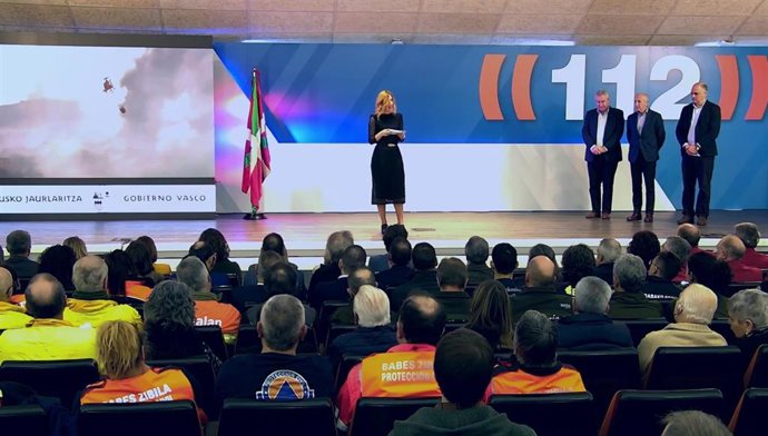 Acto de entrega de medalla y diplomas al mérito celebrado en Arkaute