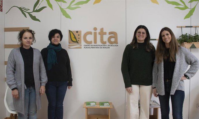 Foto de grupo de las investigadoras que participaron en la jornada.