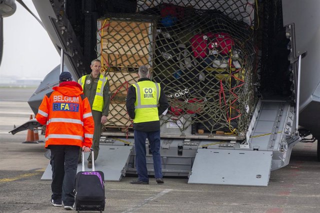 Ayuda humanitaria belga preparada para su envío a las víctimas del terremoto en Turquía y Siria