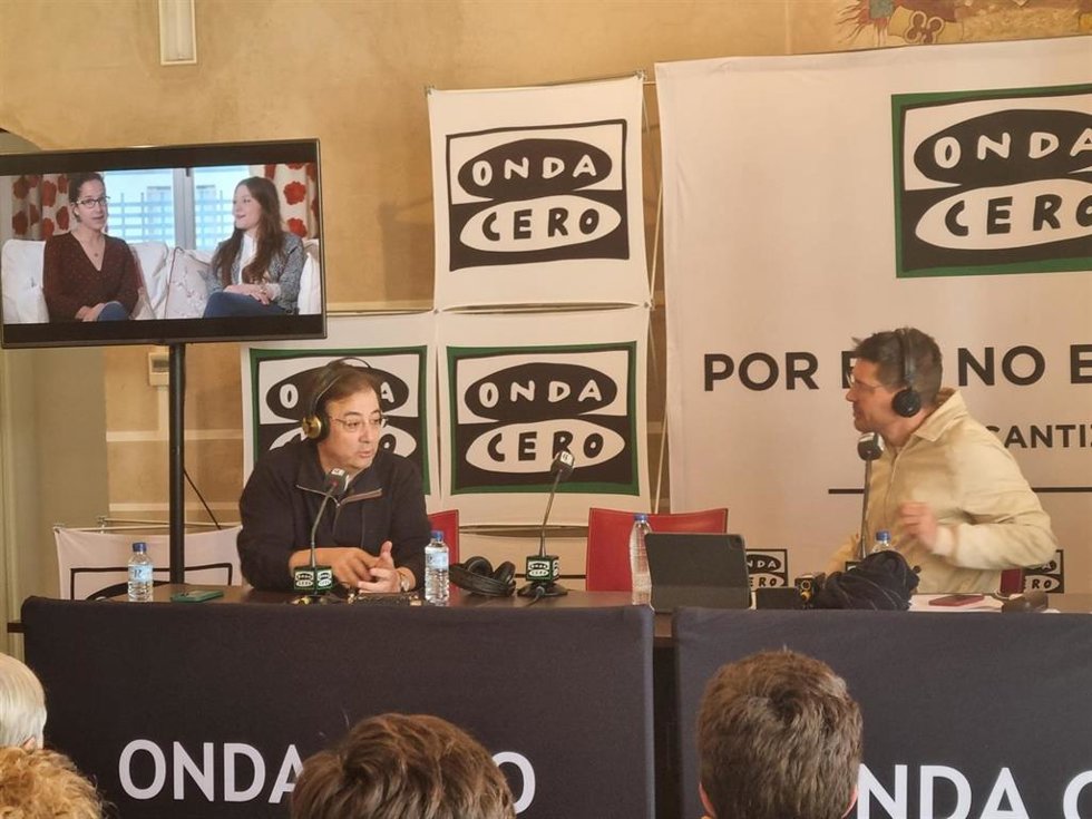 Fernández Vara, entrevistado por Jaime Cantizano en Badajoz.