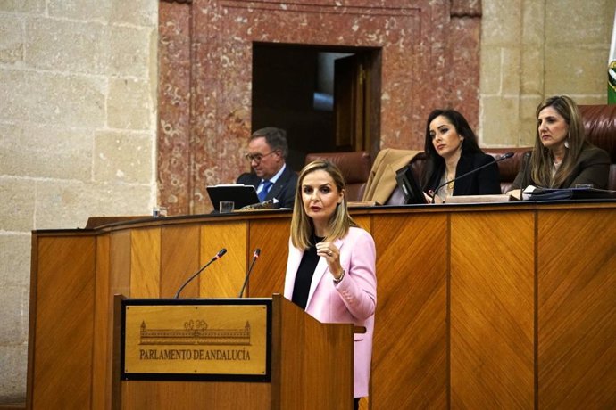 La parlamentaria del PP almeriense Maribel S. Torregrosa interviene en la Cámara andaluza.