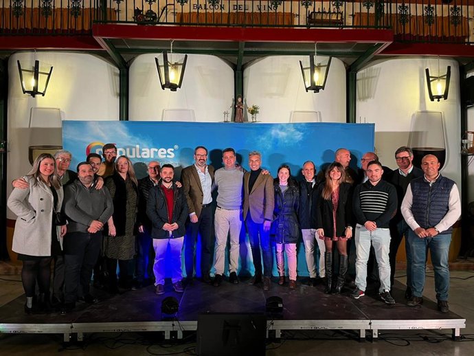 El presidente del PP de Córdoba participa en el acto de presentación del candidato popular de Moriles.