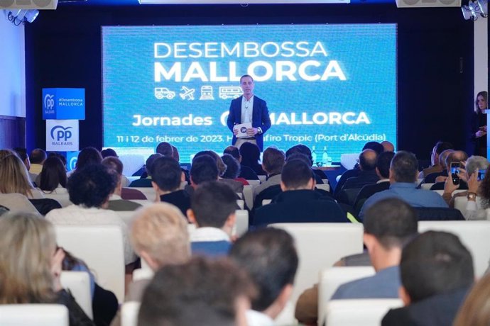 El presidente del PP de Mallorca y candidato al Consell, Lloren Galmés, en las jornadas insulares del PP 'Desembossa Mallorca'