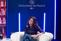 Ayuso apunta a que la mayoría apoya el proyecto PP "más allá de las pancartas de los que fingen interés por lo público"