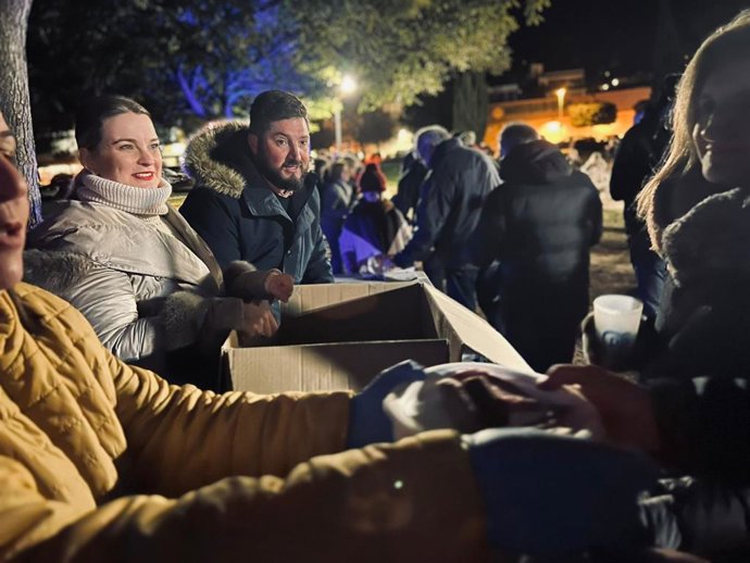 La presidenta del PP de Baleares, Marga Prohens, con el candidato del Partido a la alcaldía de Marratxí, Jaume Llompart.