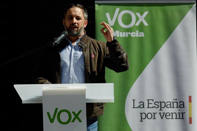 Archivo - Santiago Abascal en la Plaza del Cardenal Belluga, en Murcia