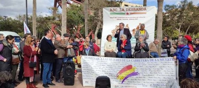 Recibimiento a la marcha por 'La Desbandá' en Almería