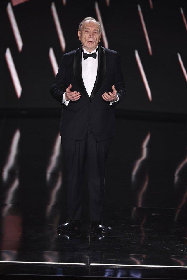 Mendéz-Leite, a los políticos en los Goya