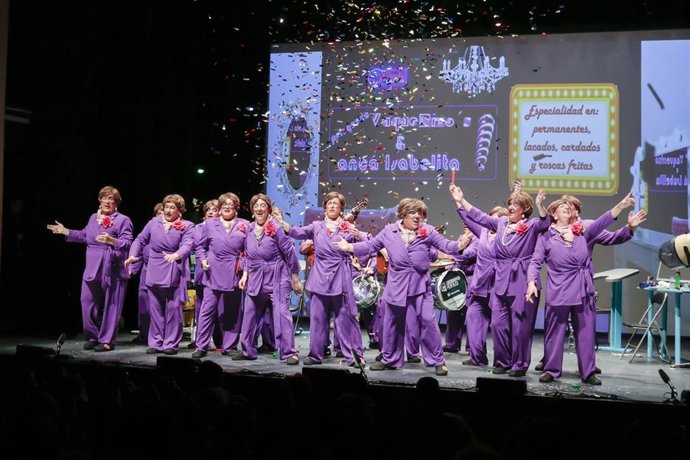 Actuación de La marara en el Teatro Maria Luisa de Mérida.