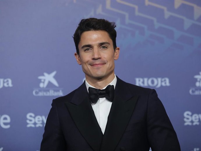 ÁLEX GONZÁLEZ EN LA ALFOMBRA ROJA DE LOS PREMIOS GOYA 2023