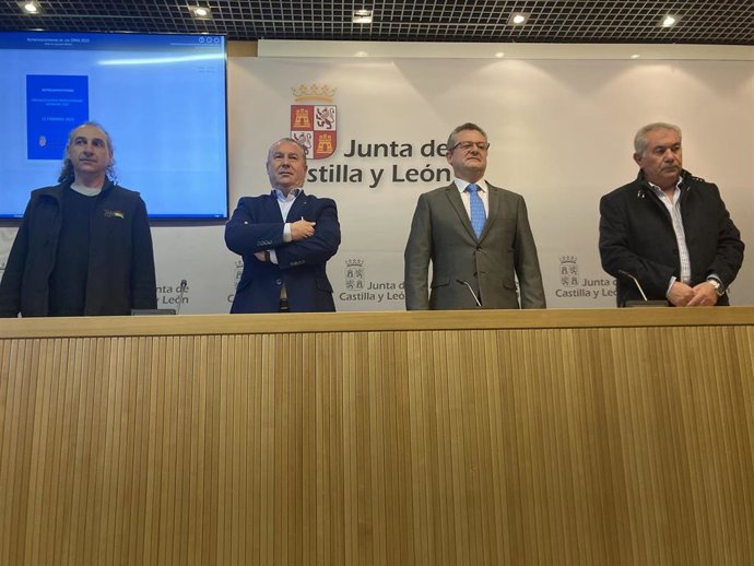 Palacín (i), Dujo, Dueñas y González, en la rueda de prensa de esta noche.