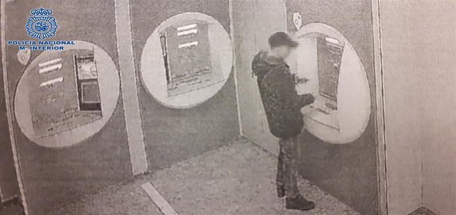 Identificado un joven de 19 años por estafar a una persona a través de una aplicación de servicio de pagos