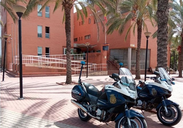 Archivo - Imagen de archivo de la Comisaría de la Policía Nacional de Elche.