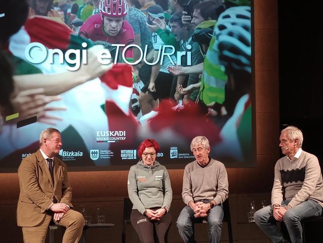 Bingen Zupiria, Eneritz Iturriaga, Marino Lejarreta y Roberto Laiseka