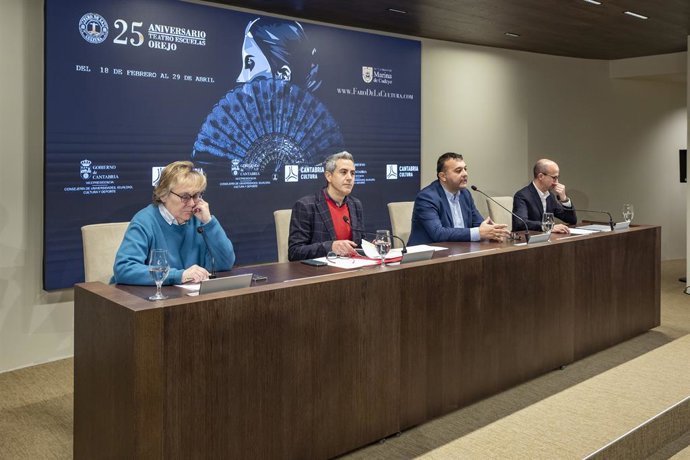 Acto de presentación del programa del Teatro de Orejo que celebra su 25 aniversario