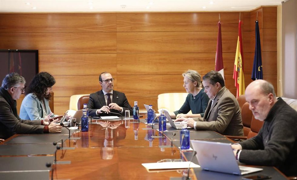 Mesa de las Cortes