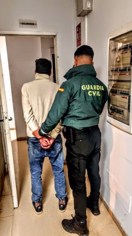 Prisión para el detenido por la Guardia Civil por tres atracos en comercios de Lloseta y Binissalem