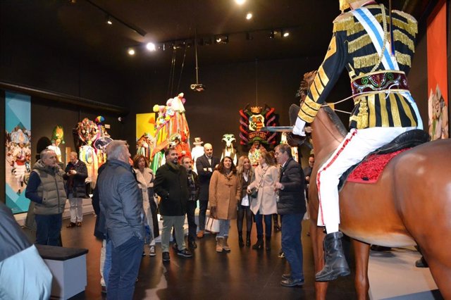 Diputadoos populares vivistaron el Museo Galego do Entroido.