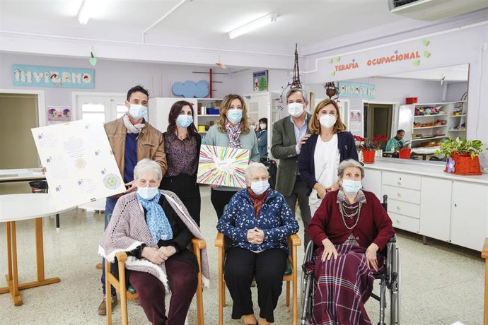 Participantes de 'Despierta Emociones' en la Residencia Asistida de Diputación de Almería